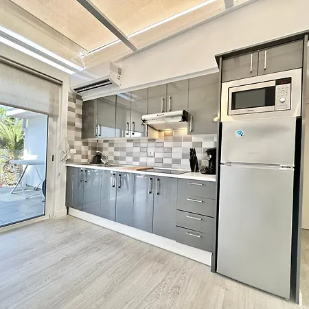 Oasis Club Attic Puerto de la Cruz (Tenerife)