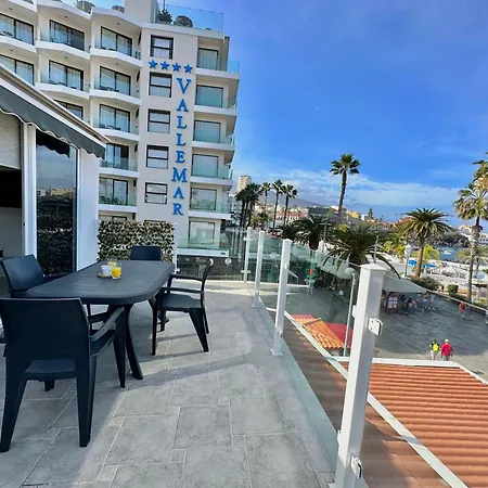 Oasis Club Attic Apartment *